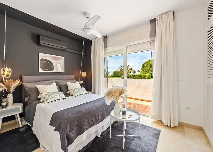 Σπίτι διακοπών Cozy Townhouse Selwo Εστεπόνα