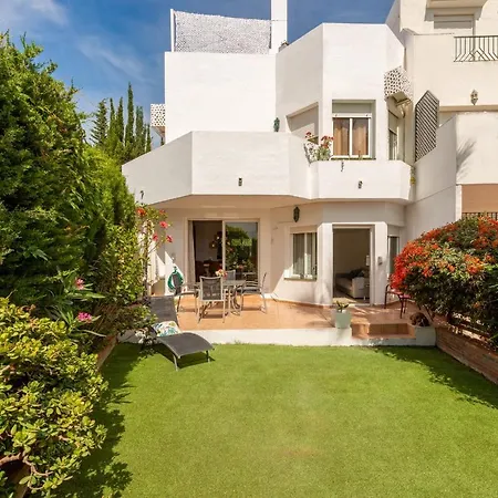 Casa de Férias Cozy Townhouse Selwo