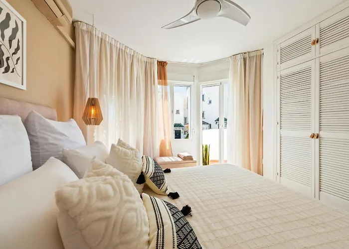 Cozy Townhouse Selwo * Estepona